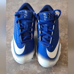 Nike youth football cleats